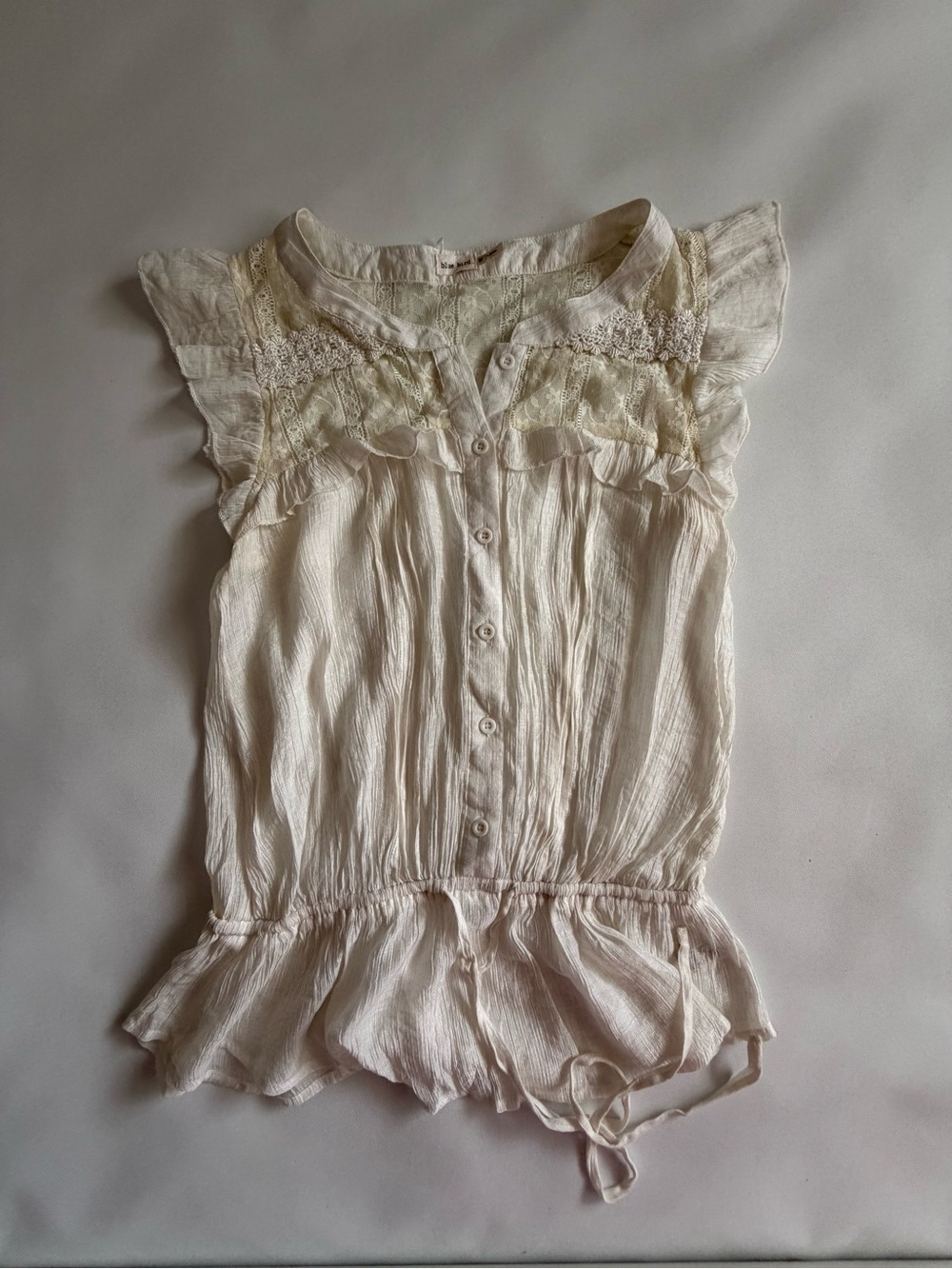 Blue Bird M Cream Lace Trim Ruffle Hem Boho Button Down Top
